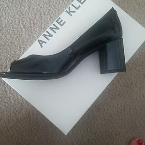 anne klein meredith pumps